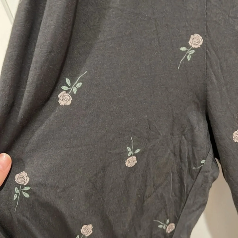NWT Z supply‎ small new with tags black jumpsuit with pink roses washed black